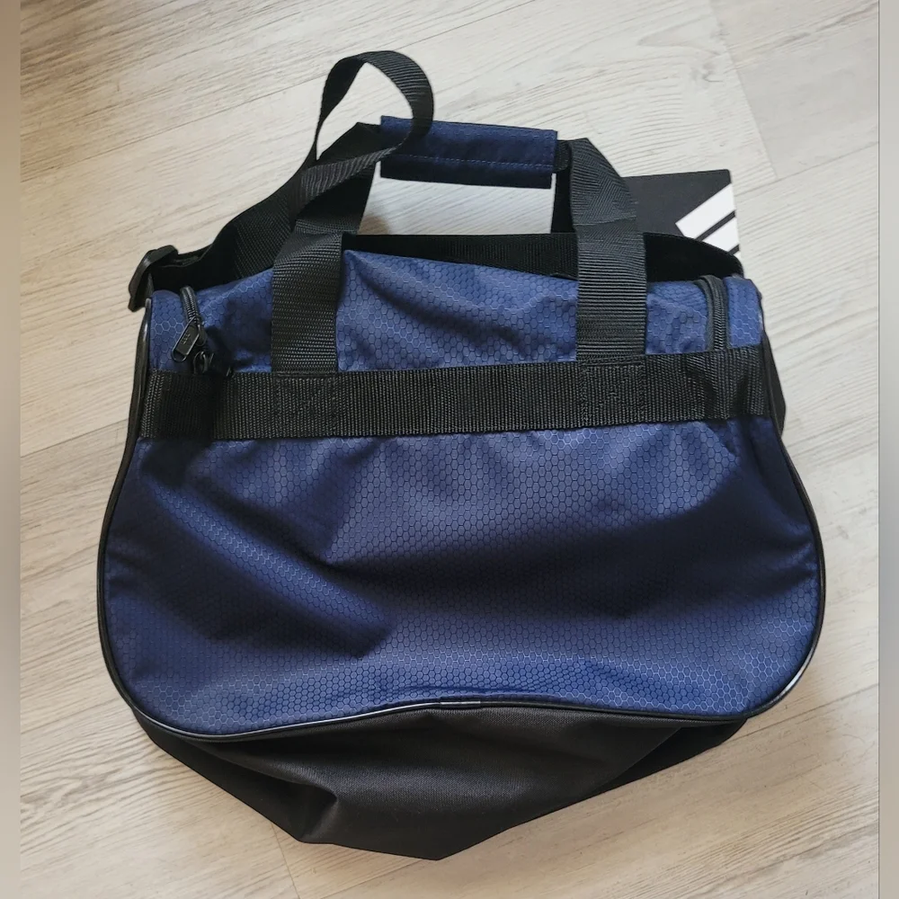 Adidas Men's Blue Sports Bag- Duffel Men's Navy New with Tags